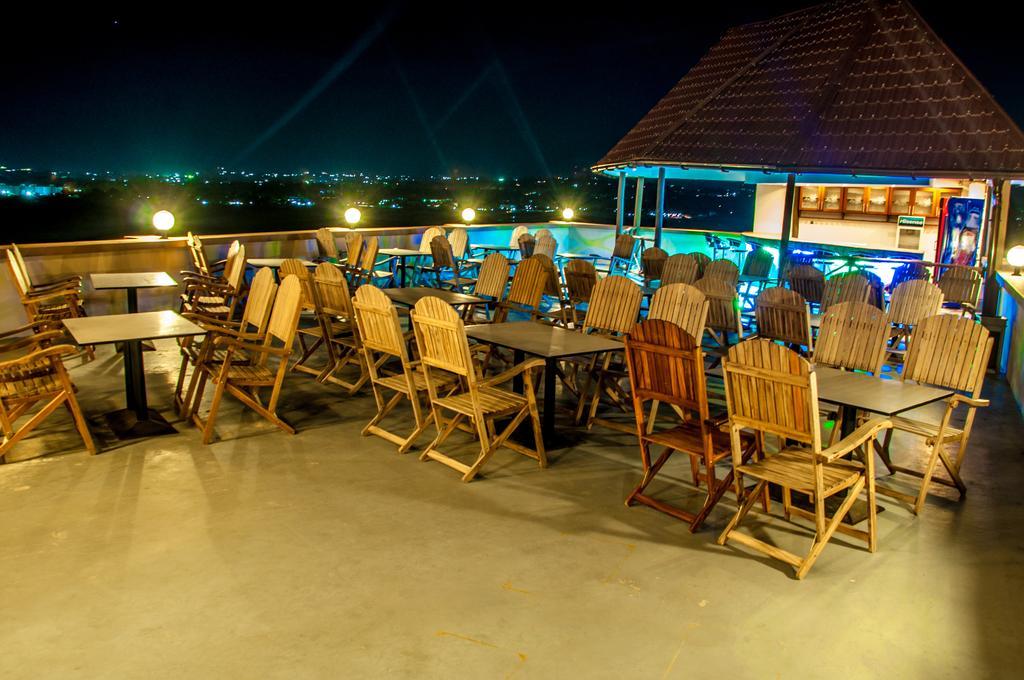 Seascape Hotel Dar es Salaam Exterior photo